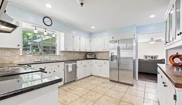 3 of 12 305 Orgeron Dr House for rent in Lafayette, LA