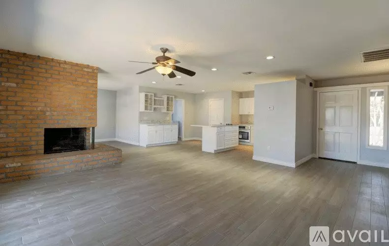 2 of 3 3300 S Terrace Rd Unit Room Apartment for rent in Tempe, AZ