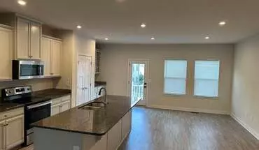 2 of 9 116 Spring Grove Way Unit Benn Apartment for rent in Smithfield, VA
