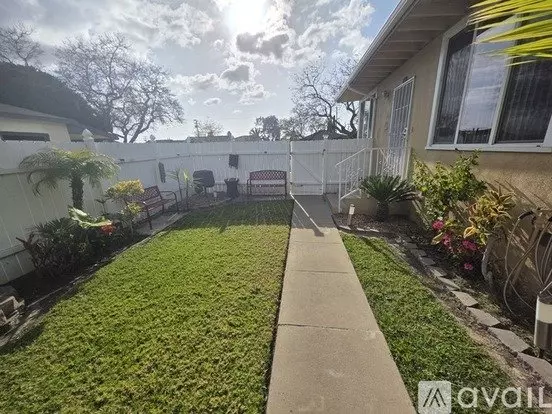 Pch Temple Cross Sts Apartment for rent in Long Beach, CA