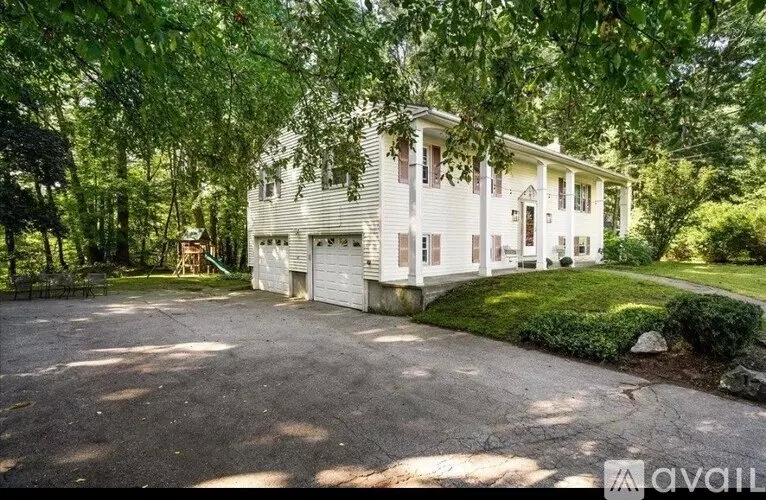 18 Edgewood Ave Unit A Apartment for rent in Merrimack, NH