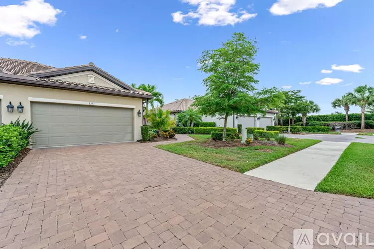 8257 Lucello Ter W House for rent in Naples, FL