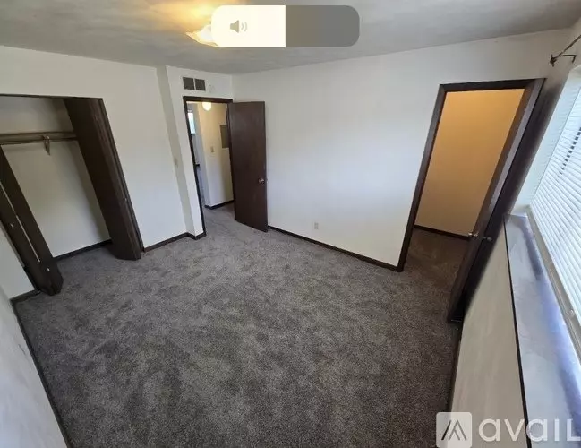 3614 25th Street Unit Btm Floor Moline Apartment for rent in Moline, IL
