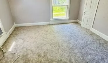 5 of 9 807 Court St Unit Upper Apartment for rent in St Joseph, MI