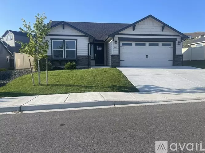 6842 W 27Th Ave House for rent in Kennewick, WA