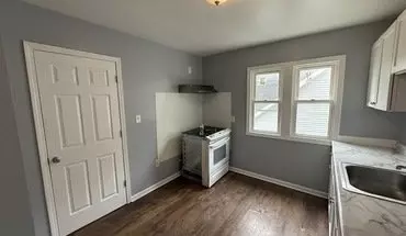 2 of 8 31 N Shirley St House for rent in Pontiac, MI