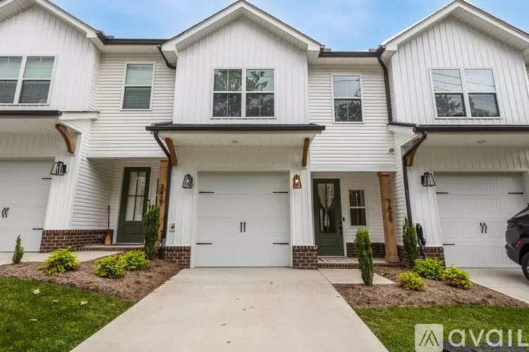 7429 Thomas Ln Unit N/a Apartment for rent in Knoxville, TN