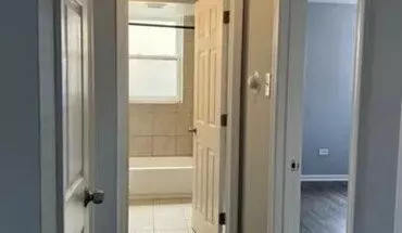 5 of 12 1028 E Division St Unit A Apartment for rent in Lombard, IL