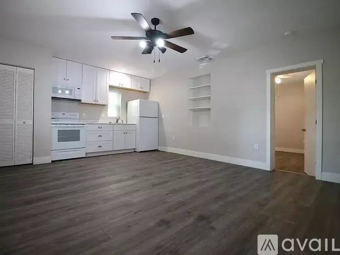 335 S Tuttle Ave Unit 2 Apartment for rent in Sarasota, FL
