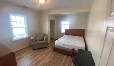 2 of 5 213 Cherry St Unit 3 Apartment for rent in Syracuse, NY