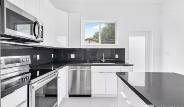 5 of 23 785 SW 7Th Ave House for rent in Hallandale Beach, FL
