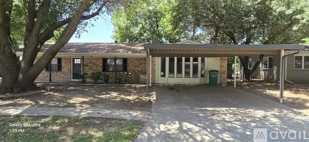 806 Easy St Apartment for rent in Burkburnett, TX