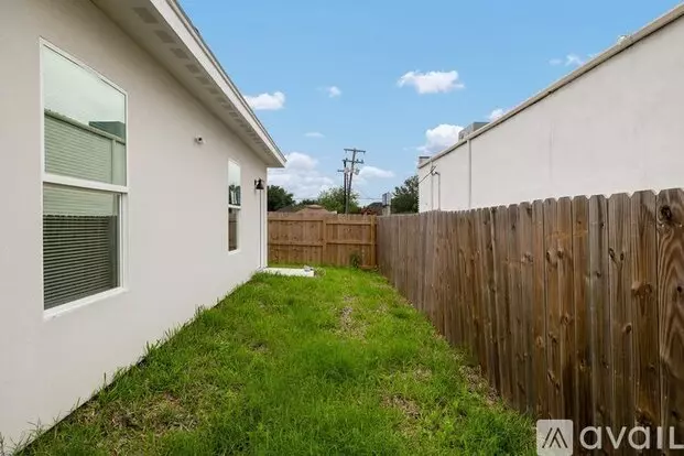 4509 Larkspur Ave Unit 1 Apartment for rent in Mcallen, TX