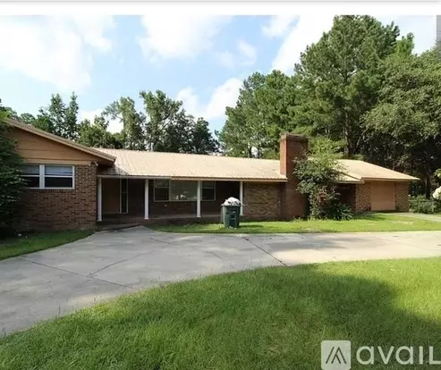 223 N Edgewood Dr Unit Unit Apartment for rent in Statesboro, GA