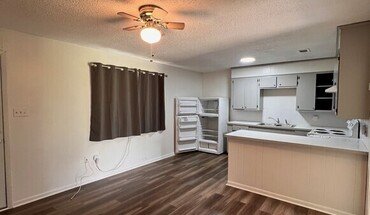 2282 University Pkwy Unit 3 Apartment for rent in Leesville, LA