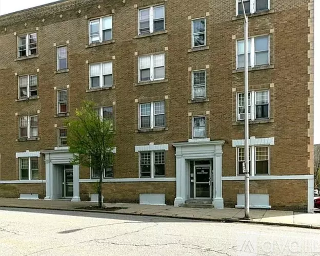27 Irving St Unit 4 Apartment for rent in Worcester, MA