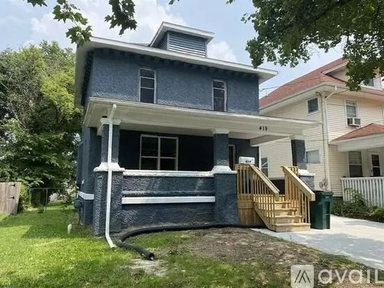 419 Lathrop St Apartment for rent in Lansing, MI