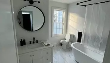 2 of 12 35 Gould St Unit 2 Apartment for rent in Newport, RI