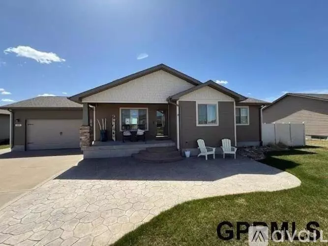 4217 Indiangrass Rd House for rent in Grand Island, NE