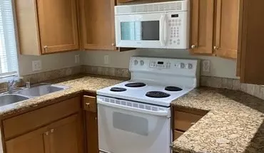 2 of 16 9090 Ravenna Ave Unit 202 NE Apartment for rent in Seattle, WA