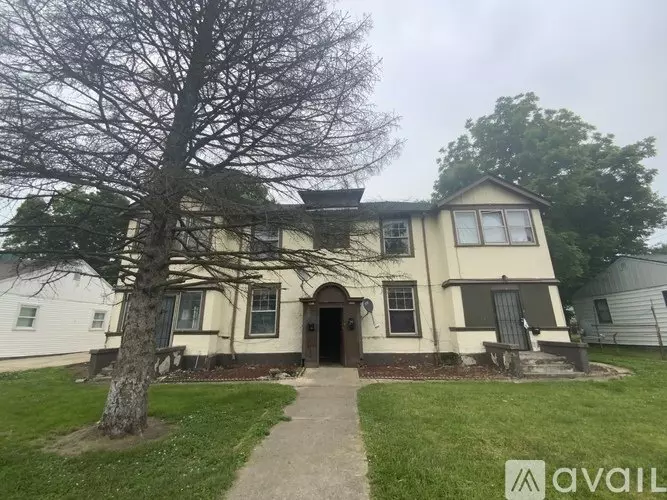 505 N Collett St Unit 1 Apartment for rent in Danville, IL