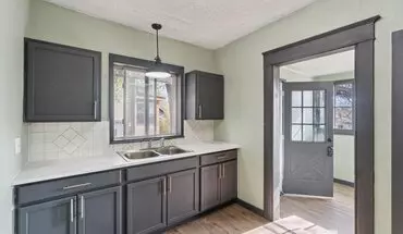 5 of 16 1809 Maplewood Ave House for rent in Lansing, MI