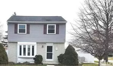 2 of 12 32175 Covington Rd House for rent in Wayne County, MI