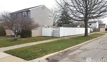 4 of 12 32175 Covington Rd House for rent in Wayne County, MI