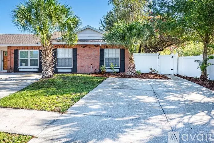 945 Burlwood St Unit N/a Apartment for rent in Brandon, FL