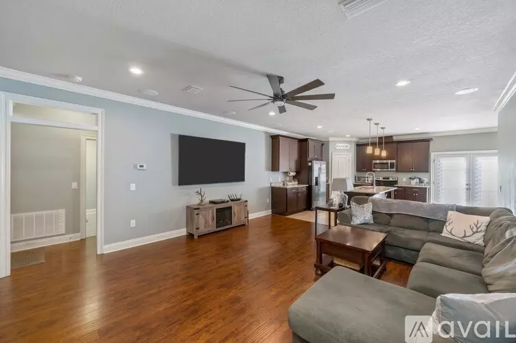 2137 Janet St House for rent in Navarre, FL