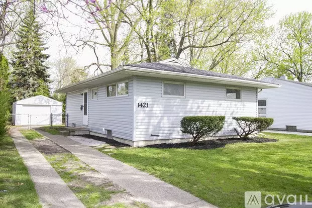 1421 Pennelwood Dr Apartment for rent in Toledo, OH