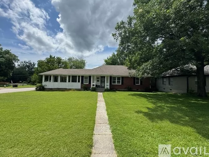 1283 Colonial Rd House for rent in Memphis, TN
