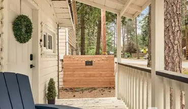 3 of 12 22904 Waters Dr House for rent in Crestline, CA