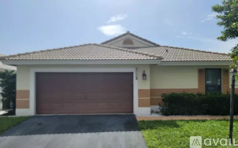 5881 Chester Ln House for rent in Davie, FL