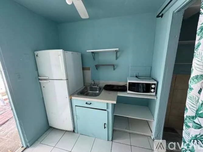915 Forest Hill Blvd Unit B Apartment for rent in West Palm Beach, FL