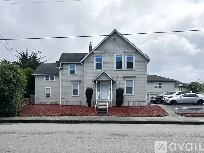 2543 Fairfield St Unit 3 Apartment for rent in Eureka, CA