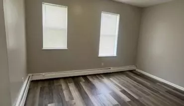 2 of 17 40 Sanford St Unit 3Rd Apartment for rent in Hartford, CT