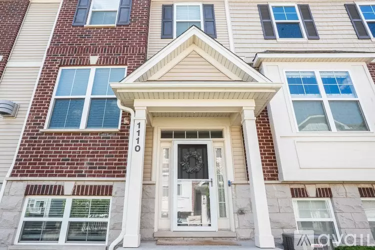 1110 Evergreen Avenue Unit 1110 Evergreen Avenue Des Plns Apartment for rent in Des Plaines, IL