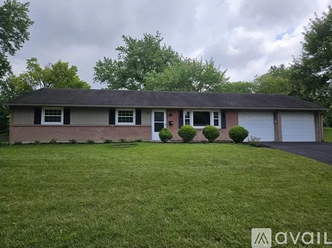 38 Edenhurst Dr House for rent in Centerville, OH