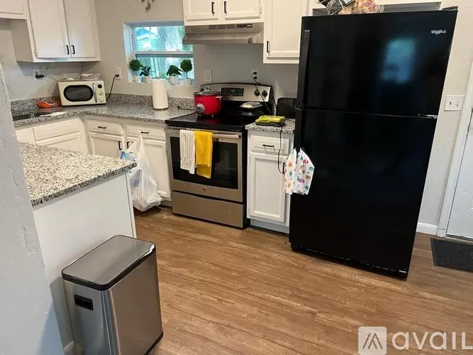 1623 NE 16th Way House for rent in Gainesville, FL