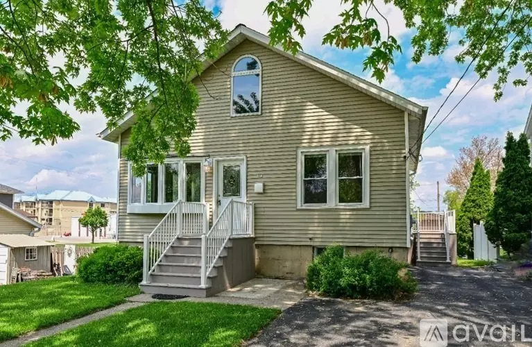 118 Lake St House for rent in Pewaukee, WI