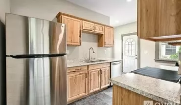 5 of 14 118 Lake St House for rent in Pewaukee, WI