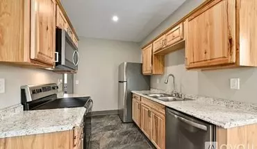 4 of 14 118 Lake St House for rent in Pewaukee, WI