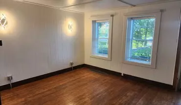 4 of 8 307 W Wisconsin Ave Unit 307 House for rent in Pewaukee, WI