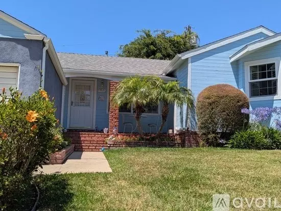 7621 Kittyhawk Ave Apartment for rent in Los Angeles, CA