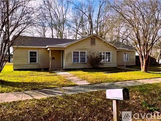 2011 Steiner St Apartment for rent in Mobile, AL