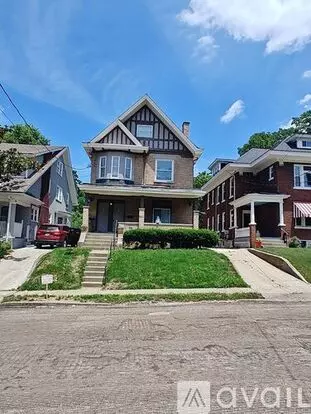 1526 Dixmont Ave Unit 2 Apartment for rent in Cincinnati, OH