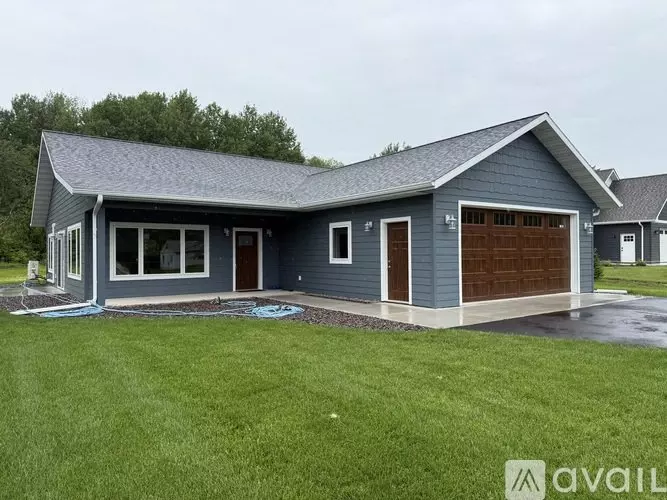 3829 Stebner Rd House for rent in Hermantown, MN