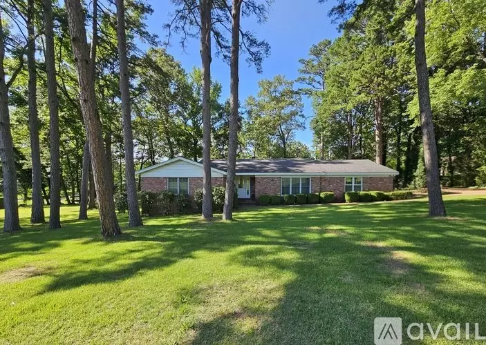 175 Bluff View Dr House for rent in Batesville, AR