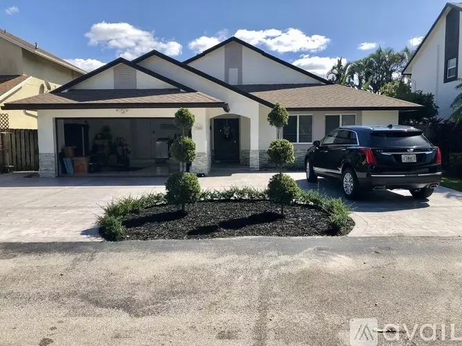 7858 NW 189th St House for rent in Hialeah, FL